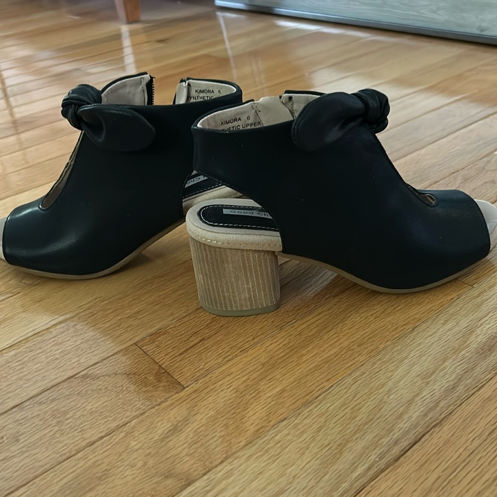 Woman’s shoes